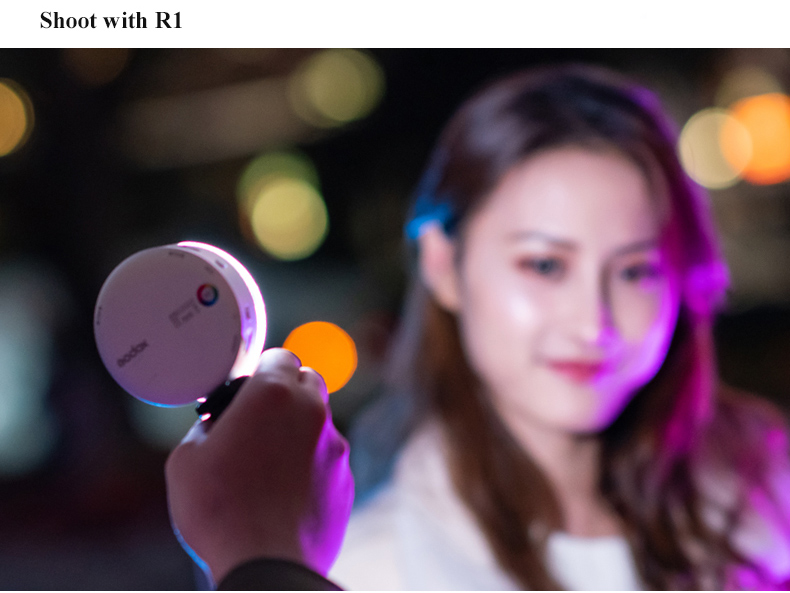 Godox R1 round RGB mini creative LED on-camera video light Godox R1 round RGB mini creative LED on-camera video light