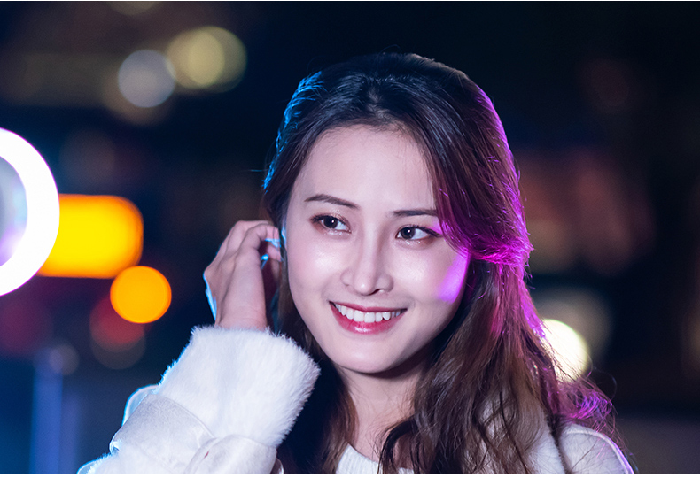 Godox R1 round RGB mini creative LED on-camera video light Godox R1 round RGB mini creative LED on-camera video light