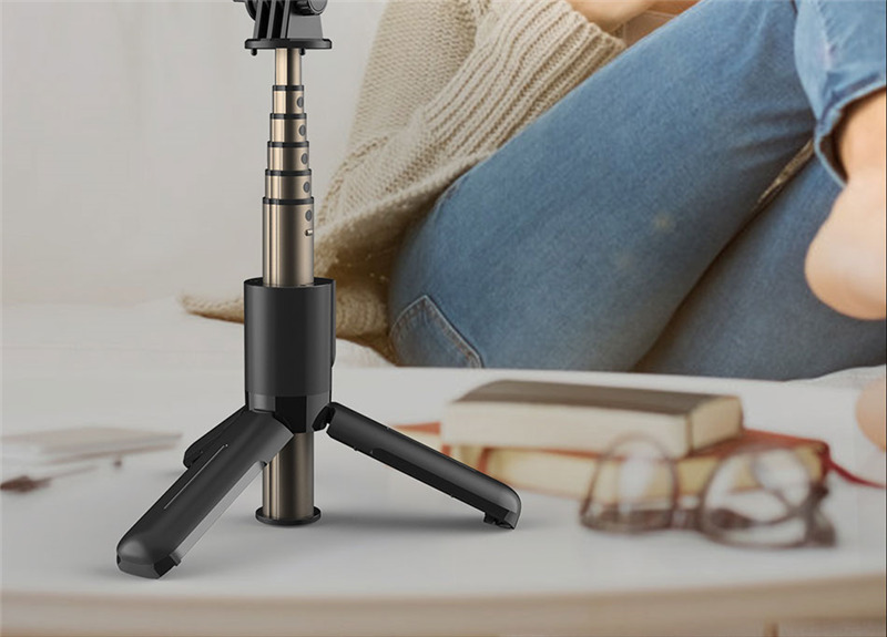 L10s wireless bluetooth selfie stick mini tripod shutter with fill light