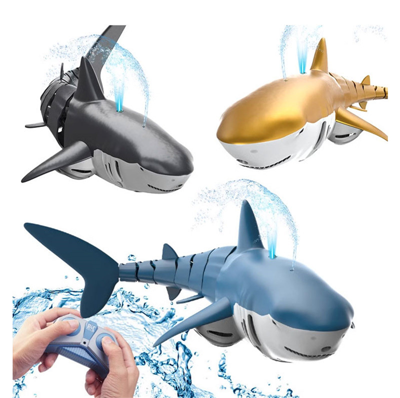 2.4G RC shark whale spray water remote controll toy